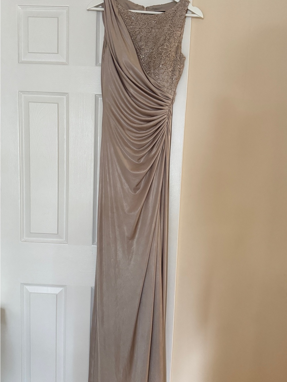 Adrianna Papell Elegant Taupe One-Shoulder Evening Gown